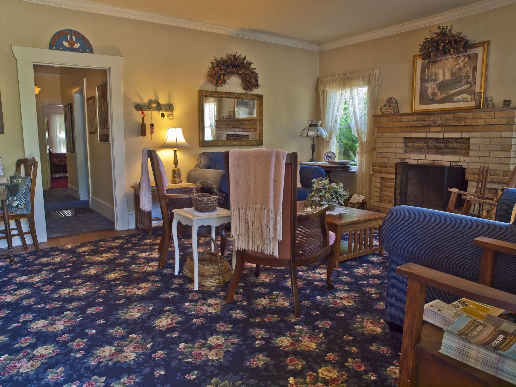 Shady Oaks Country Inn Сент-Гелена Екстер'єр фото
