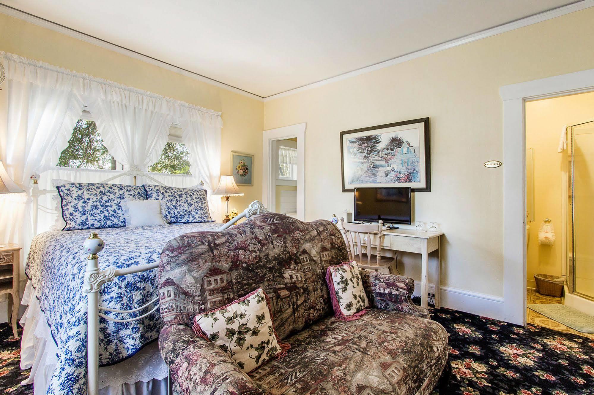 Shady Oaks Country Inn Сент-Гелена Екстер'єр фото