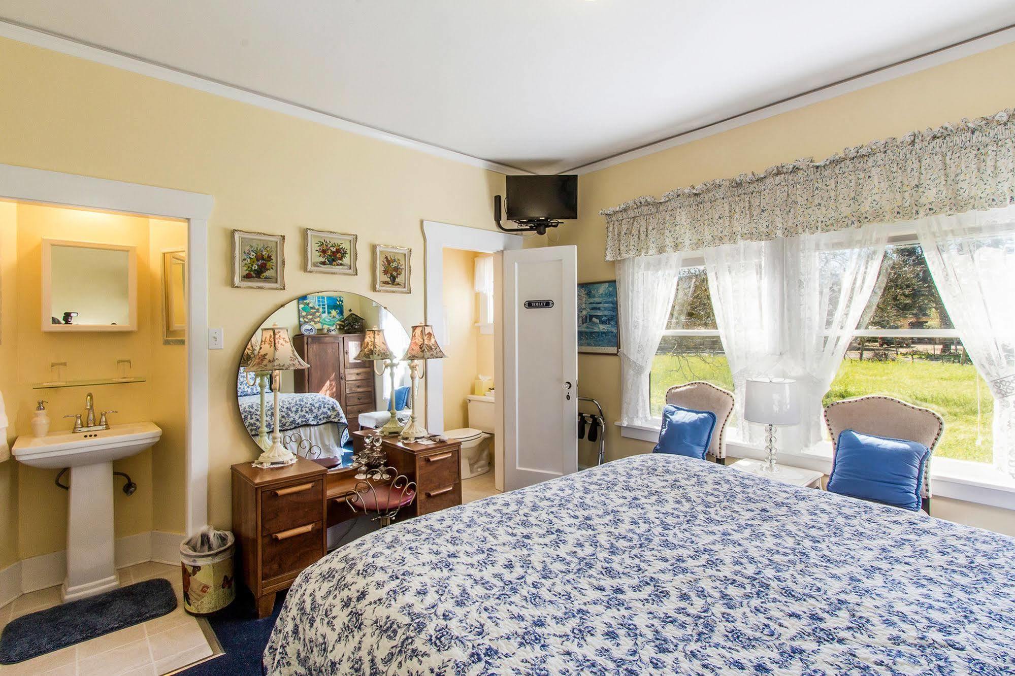 Shady Oaks Country Inn Сент-Гелена Екстер'єр фото